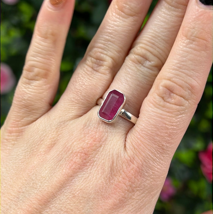 Ruby Natural Facet 925 Ring - Size S