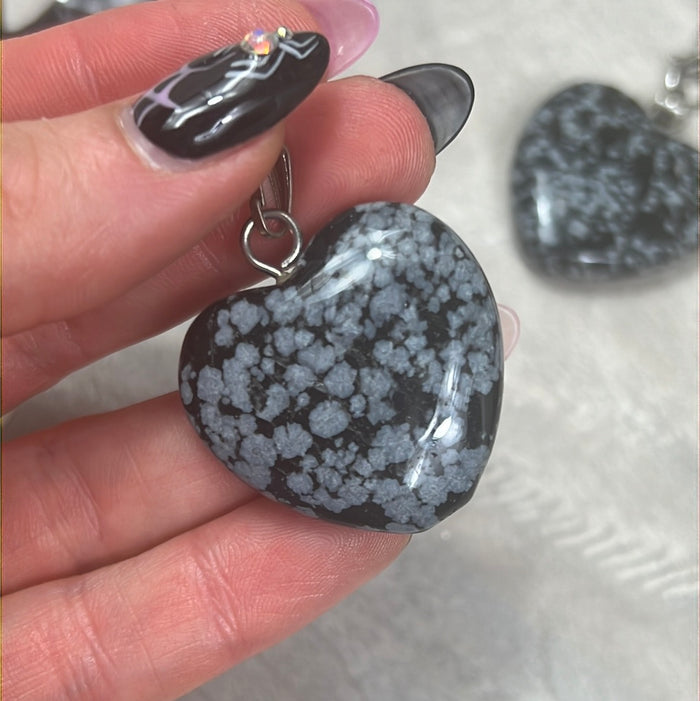 Snowflake Obsidian Heart / Keyring